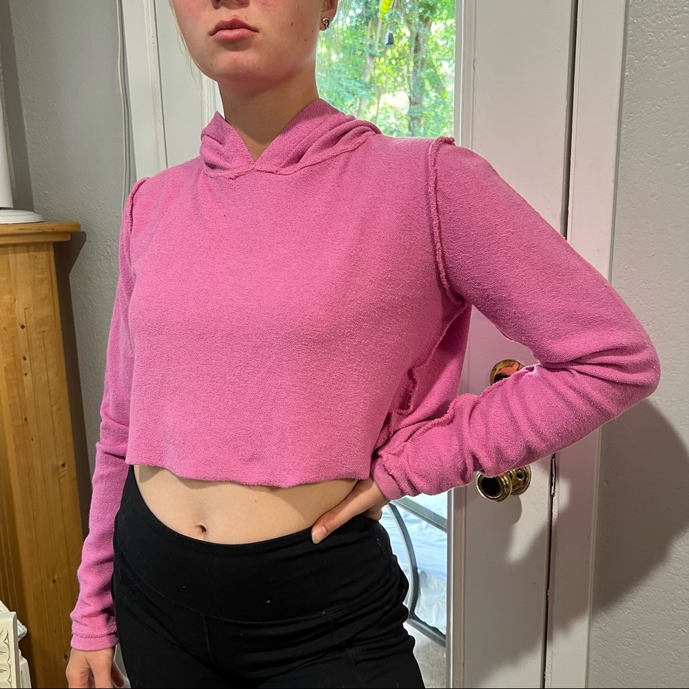 NWT KITTENISH cute cropped top with hood. Beautiful dark print color.